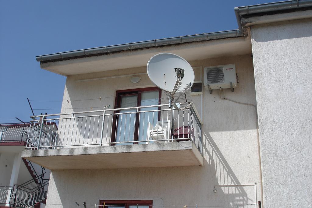 Apartments Cico Starigrad Paklenica Quarto foto